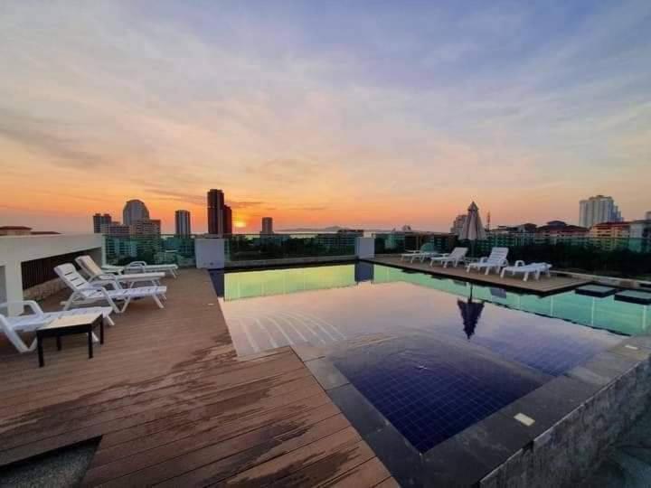 Vn Residence 3 Pattaya Exterior foto